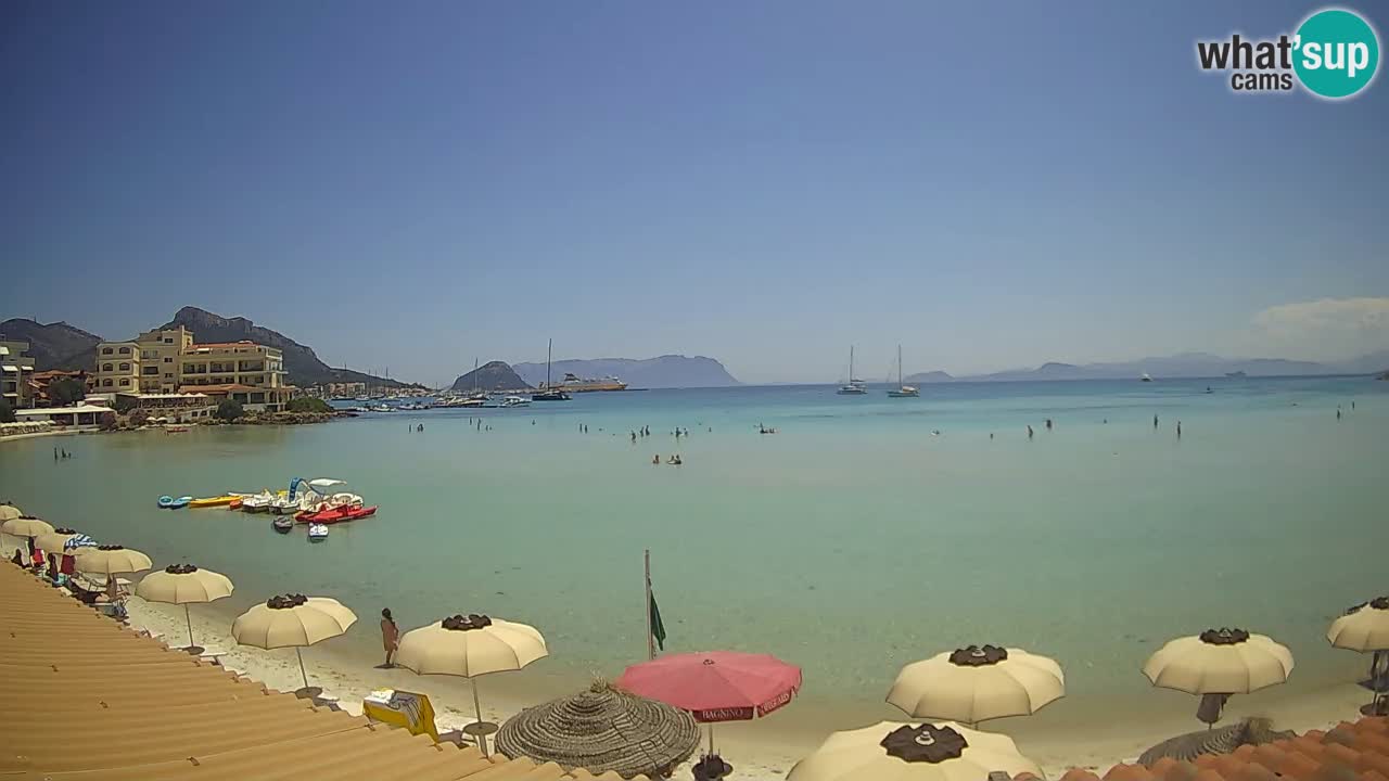 Spletna kamera Terza Spiaggia Golfo Aranci – Pogled na plažo v živo