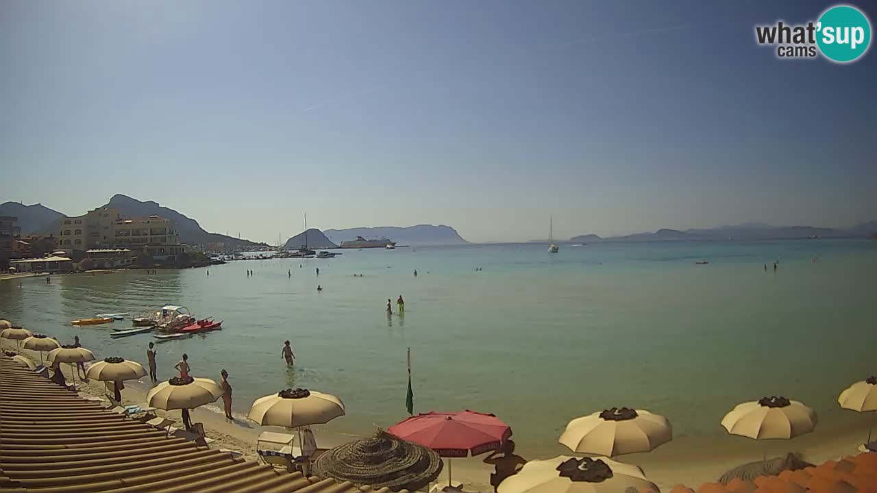 Spletna kamera Terza Spiaggia Golfo Aranci – Pogled na plažo v živo