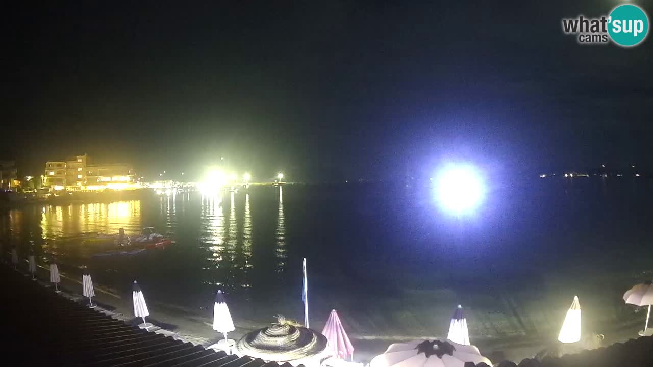 Spletna kamera Terza Spiaggia Golfo Aranci – Pogled na plažo v živo