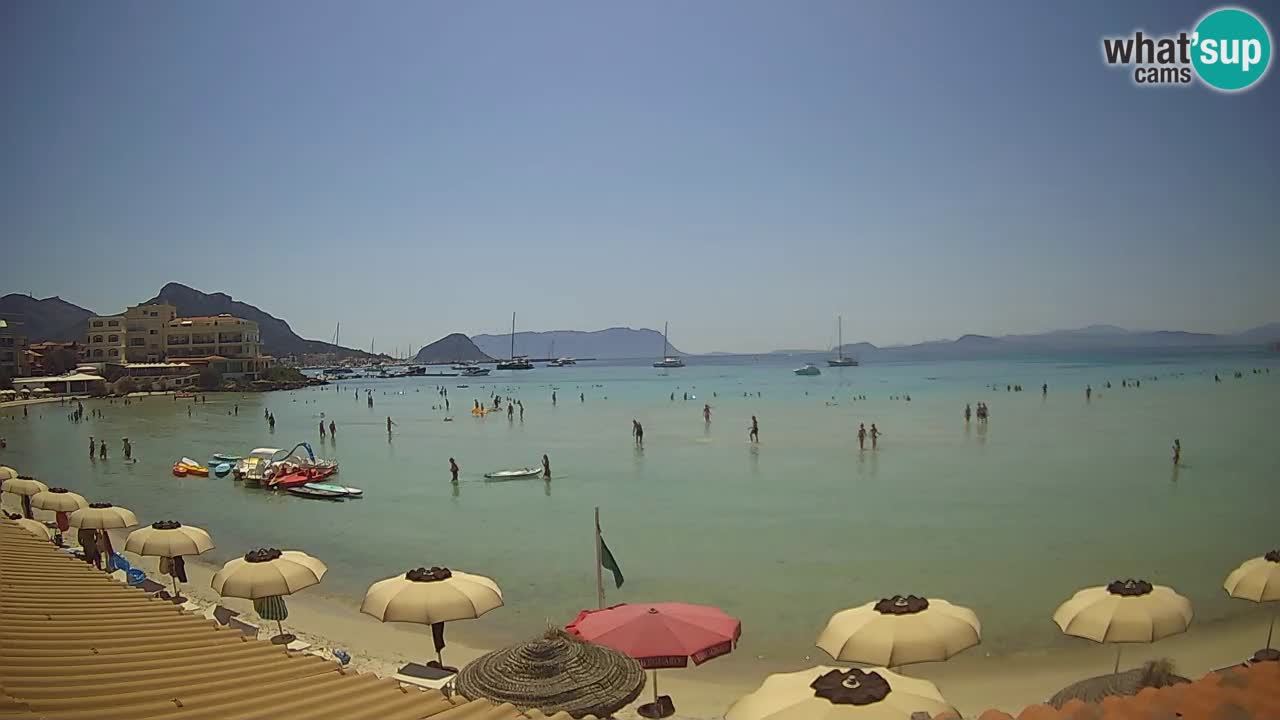 Spletna kamera Terza Spiaggia Golfo Aranci – Pogled na plažo v živo