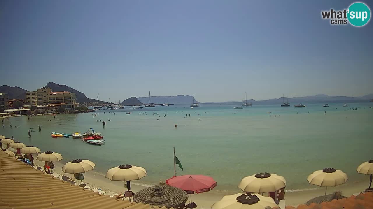 Spletna kamera Terza Spiaggia Golfo Aranci – Pogled na plažo v živo