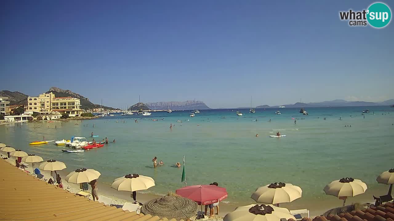 Spletna kamera Terza Spiaggia Golfo Aranci – Pogled na plažo v živo