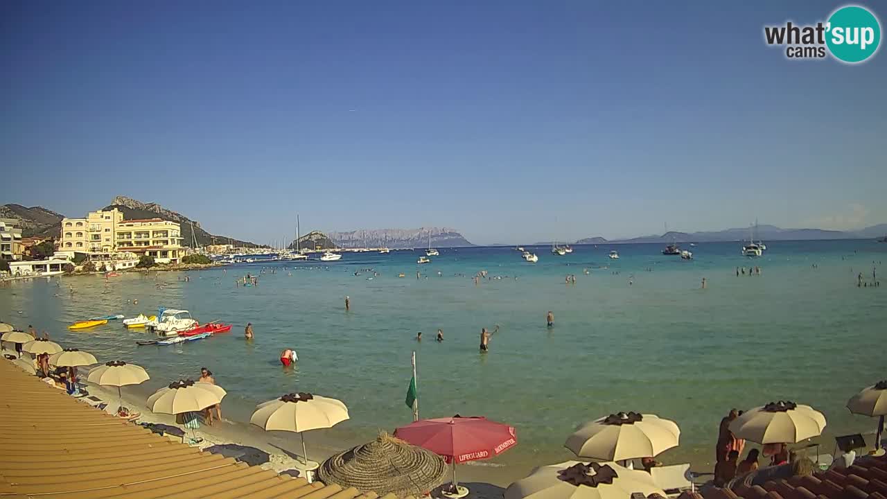 Spletna kamera Terza Spiaggia Golfo Aranci – Pogled na plažo v živo