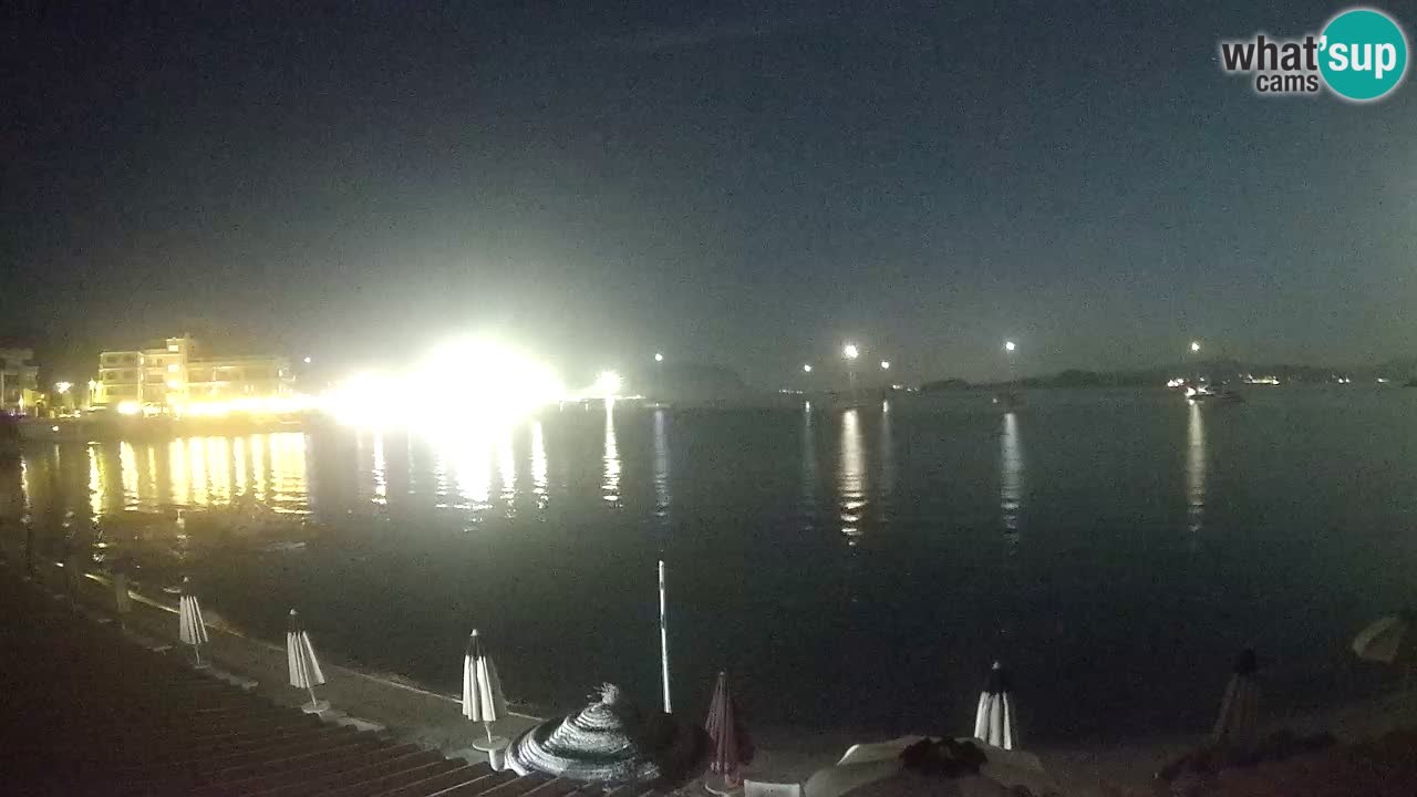 Spletna kamera Terza Spiaggia Golfo Aranci – Pogled na plažo v živo