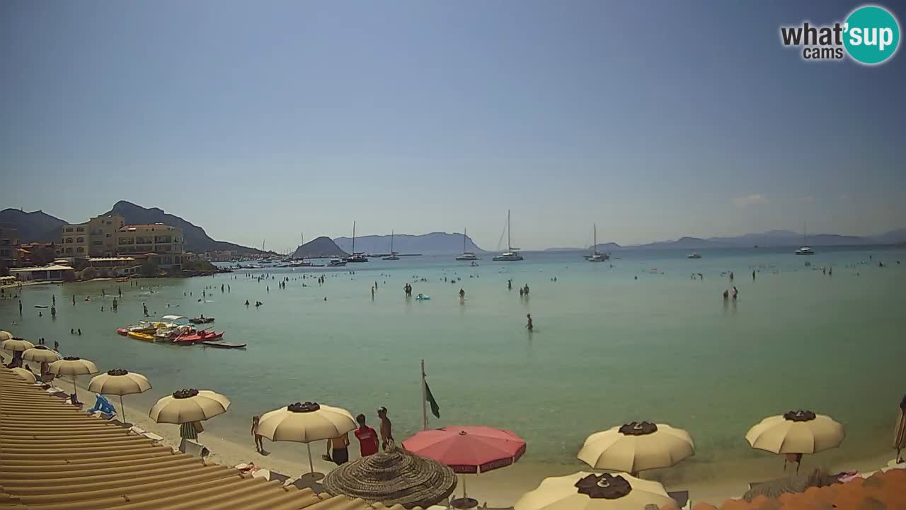Spletna kamera Terza Spiaggia Golfo Aranci – Pogled na plažo v živo
