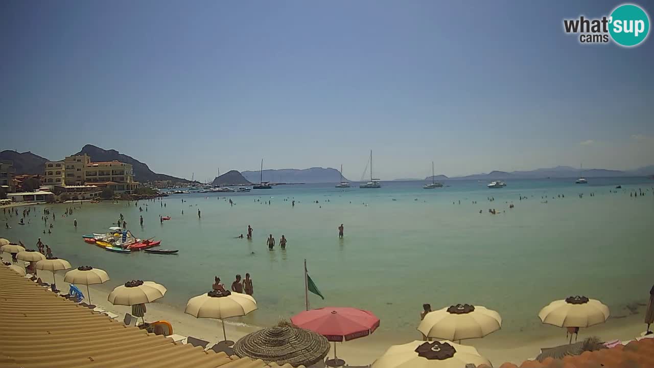 Spletna kamera Terza Spiaggia Golfo Aranci – Pogled na plažo v živo