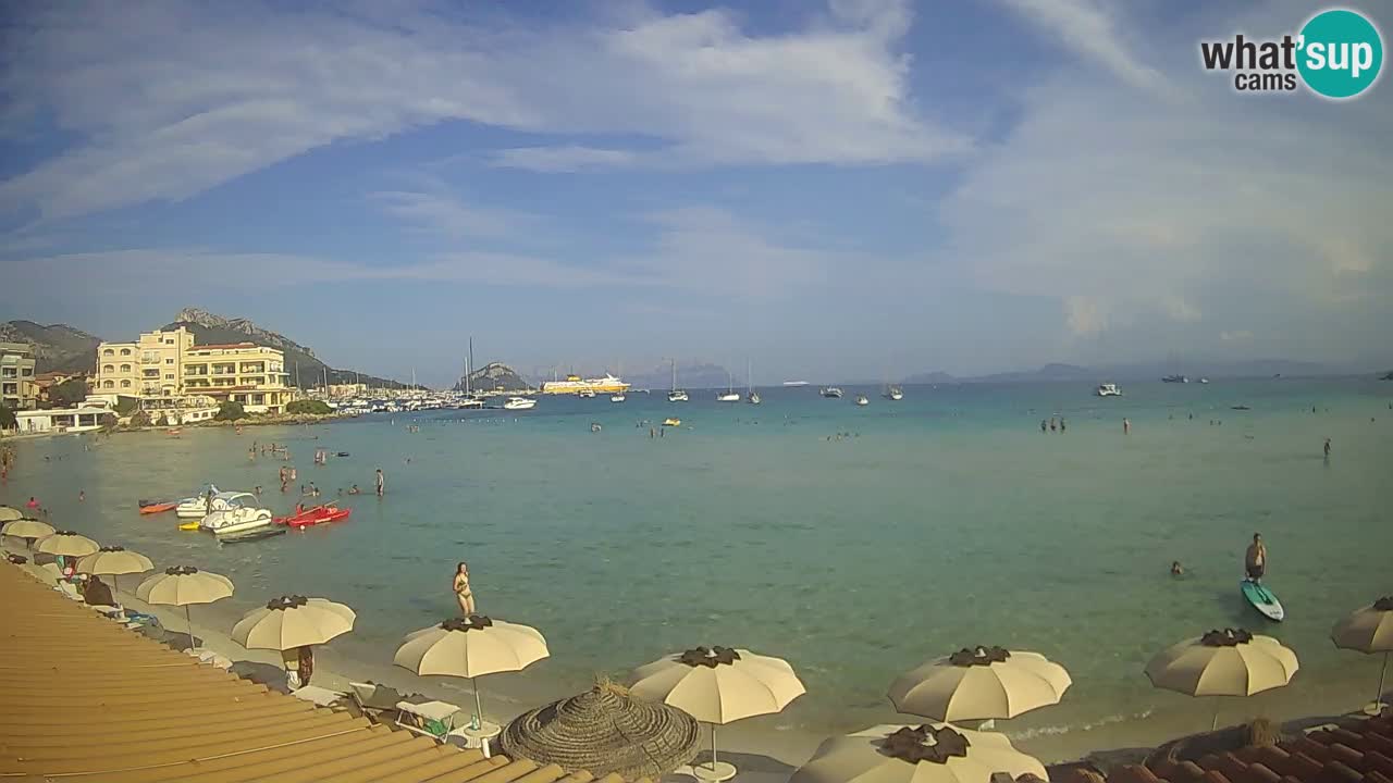 Spletna kamera Terza Spiaggia Golfo Aranci – Pogled na plažo v živo