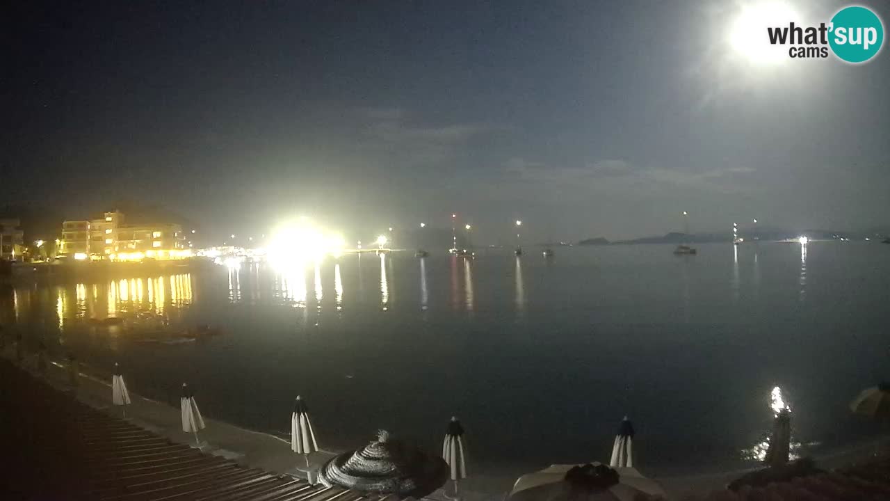 Spletna kamera Terza Spiaggia Golfo Aranci – Pogled na plažo v živo