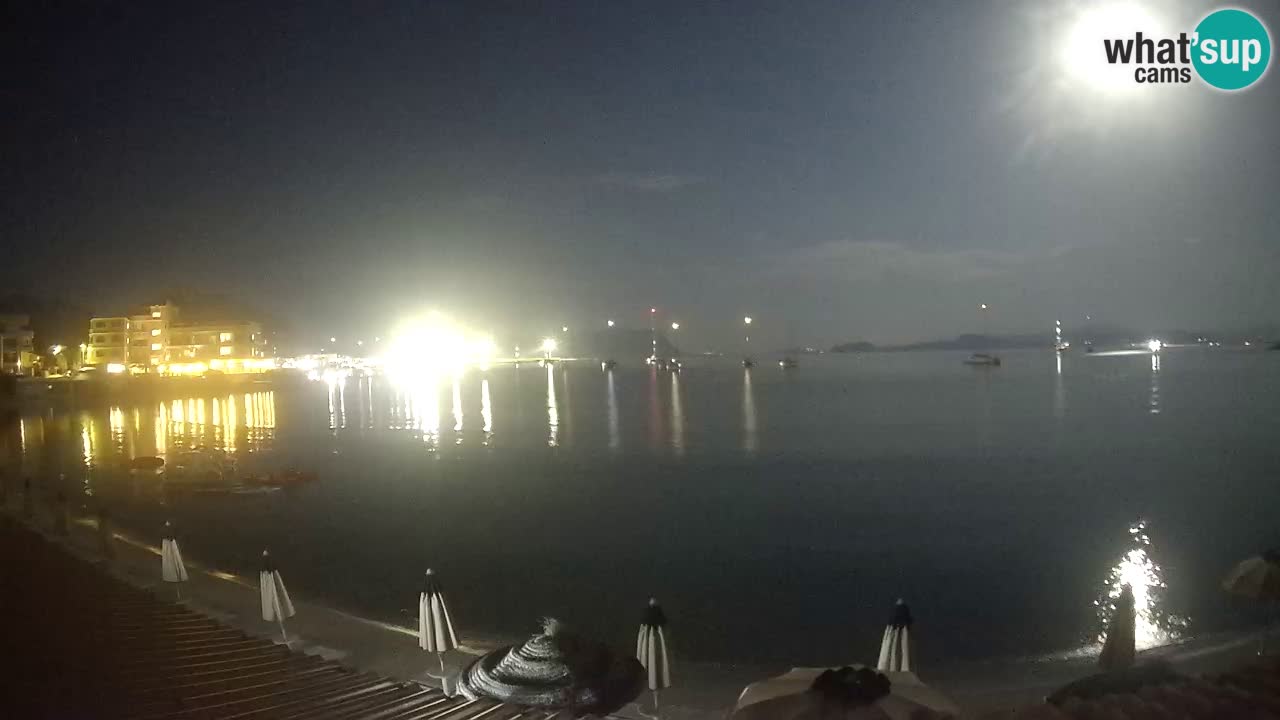 Spletna kamera Terza Spiaggia Golfo Aranci – Pogled na plažo v živo
