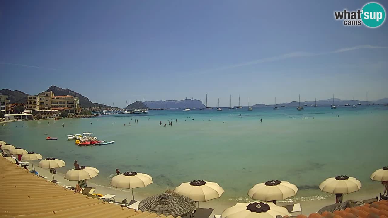 Spletna kamera Terza Spiaggia Golfo Aranci – Pogled na plažo v živo