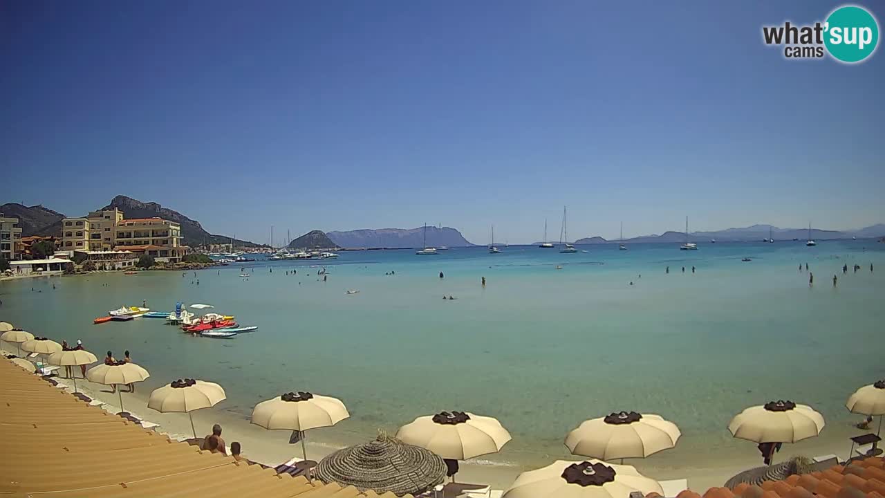 Spletna kamera Terza Spiaggia Golfo Aranci – Pogled na plažo v živo