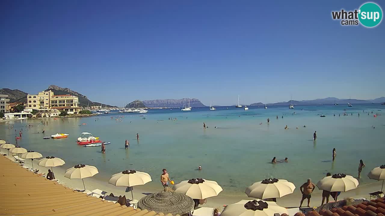 Spletna kamera Terza Spiaggia Golfo Aranci – Pogled na plažo v živo