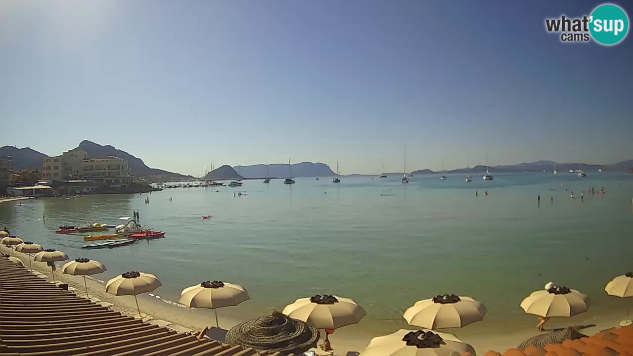 Spletna kamera Terza Spiaggia Golfo Aranci – Pogled na plažo v živo