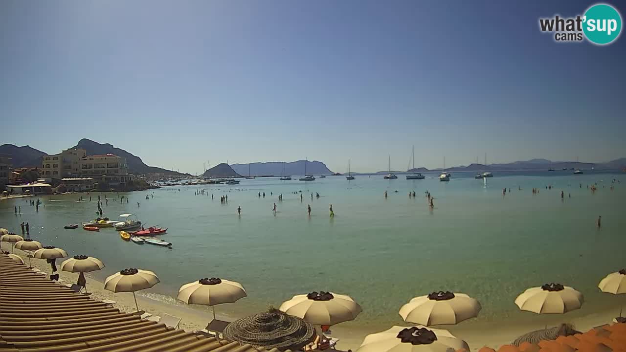 Spletna kamera Terza Spiaggia Golfo Aranci – Pogled na plažo v živo