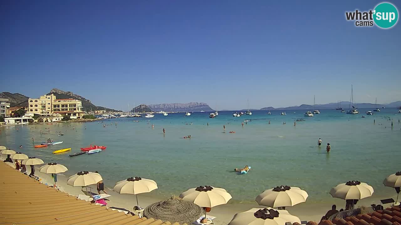 Spletna kamera Terza Spiaggia Golfo Aranci – Pogled na plažo v živo