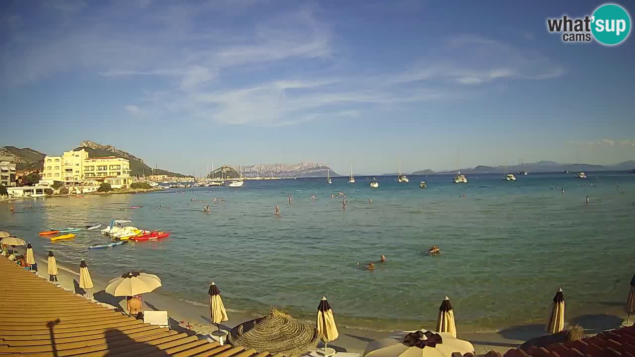 Spletna kamera Terza Spiaggia Golfo Aranci – Pogled na plažo v živo