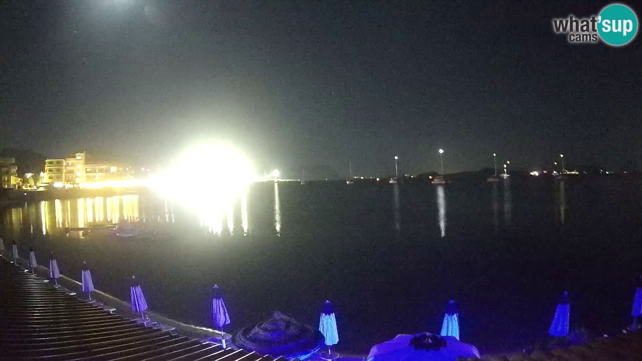 Spletna kamera Terza Spiaggia Golfo Aranci – Pogled na plažo v živo