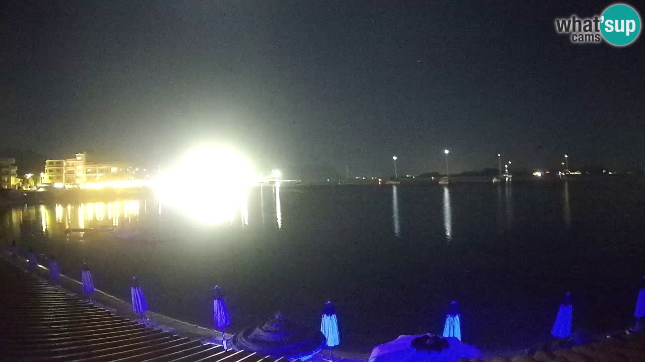 Web kamera Terza Spiaggia Golfo Aranci – Pogled uživo na plažu