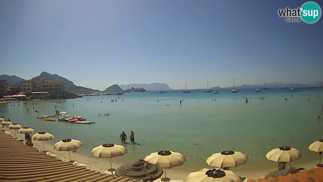 Spletna kamera Terza Spiaggia Golfo Aranci – Pogled na plažo v živo