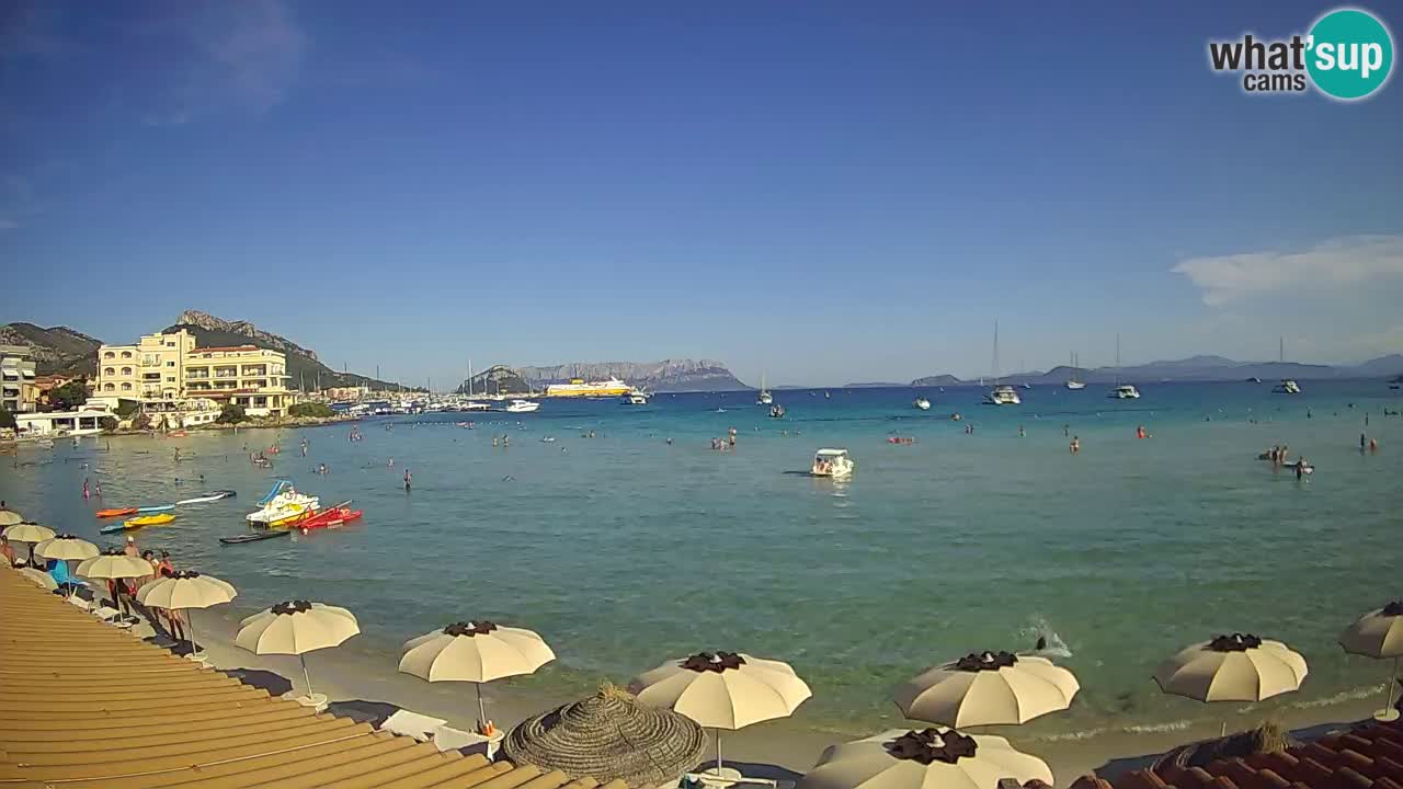 Spletna kamera Terza Spiaggia Golfo Aranci – Pogled na plažo v živo