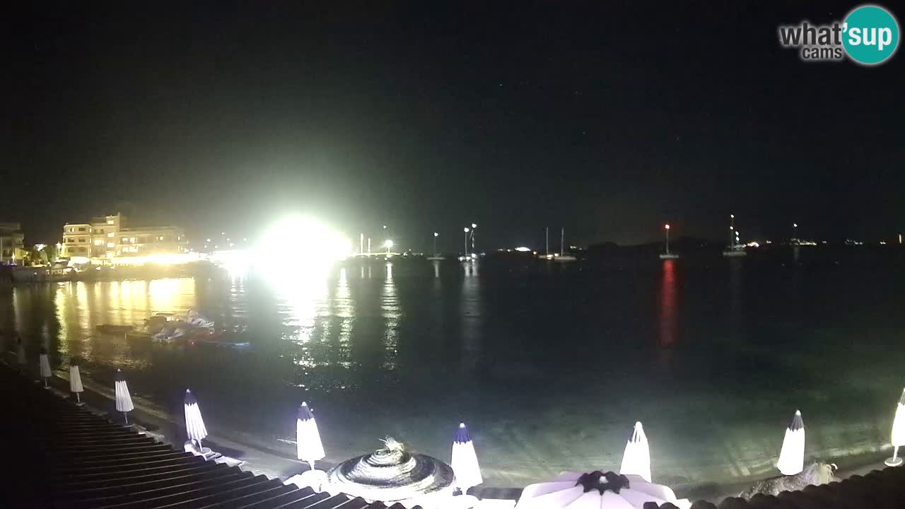 Spletna kamera Terza Spiaggia Golfo Aranci – Pogled na plažo v živo