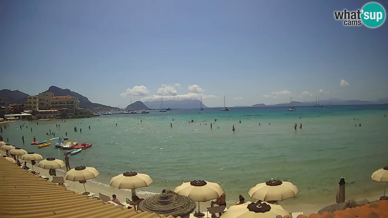 Spletna kamera Terza Spiaggia Golfo Aranci – Pogled na plažo v živo