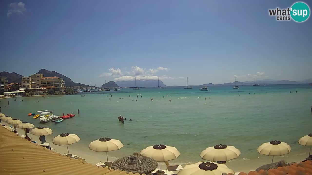 Spletna kamera Terza Spiaggia Golfo Aranci – Pogled na plažo v živo