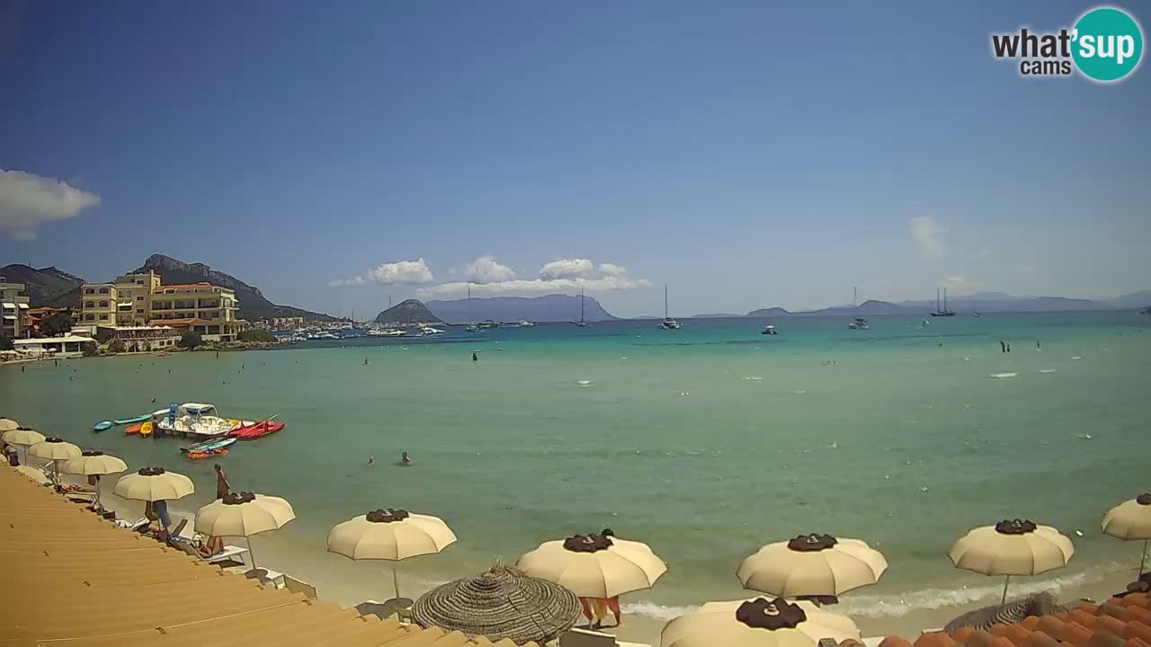 Spletna kamera Terza Spiaggia Golfo Aranci – Pogled na plažo v živo