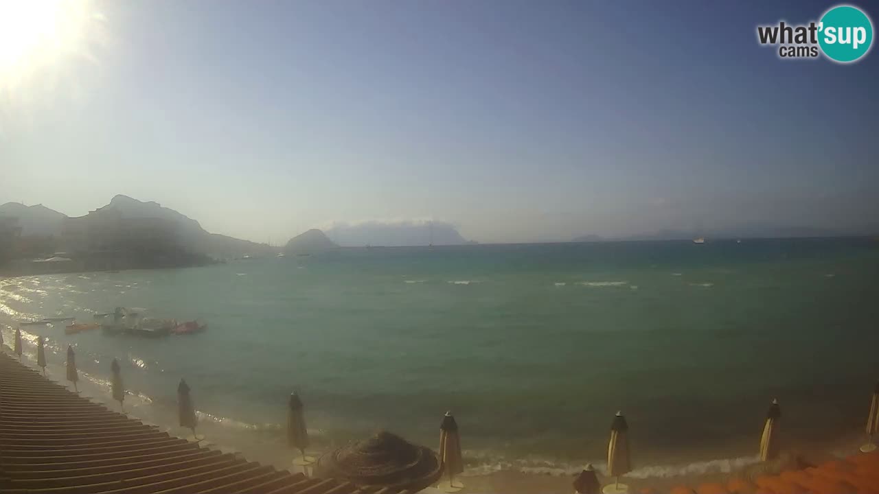 Spletna kamera Terza Spiaggia Golfo Aranci – Pogled na plažo v živo