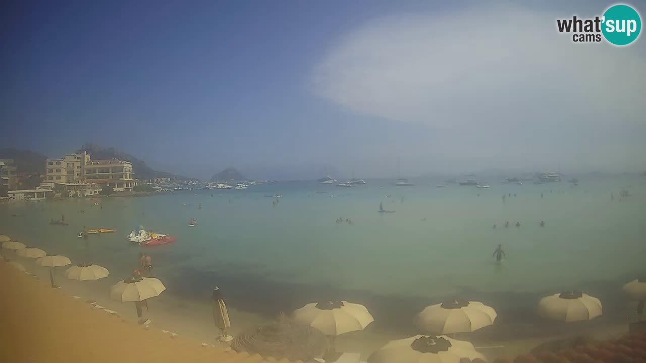 Spletna kamera Terza Spiaggia Golfo Aranci – Pogled na plažo v živo