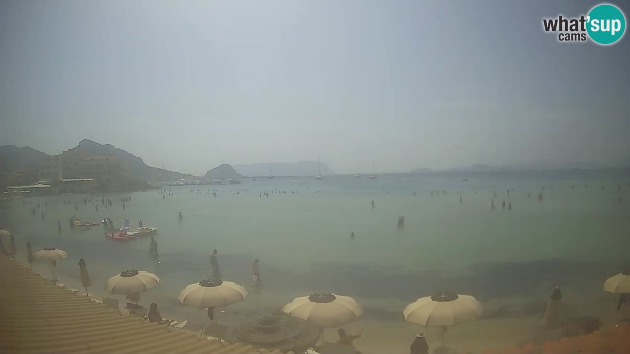 Spletna kamera Terza Spiaggia Golfo Aranci – Pogled na plažo v živo