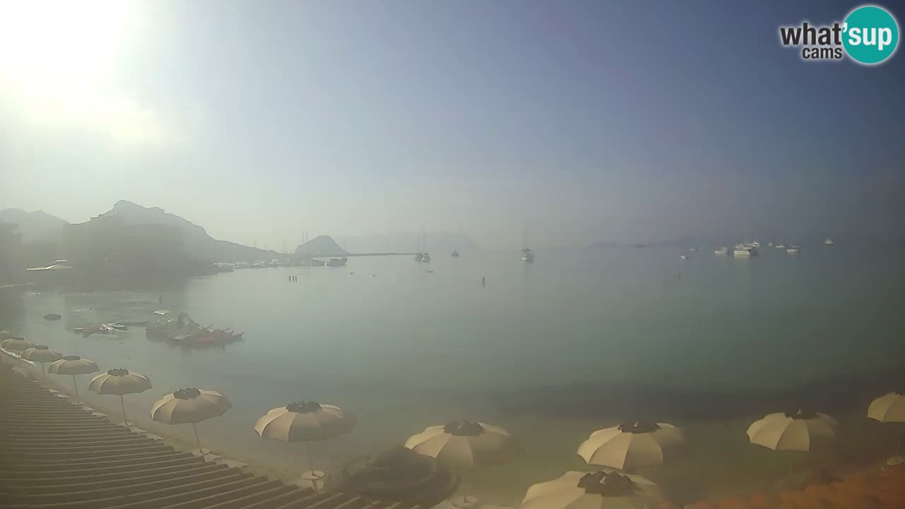 Spletna kamera Terza Spiaggia Golfo Aranci – Pogled na plažo v živo