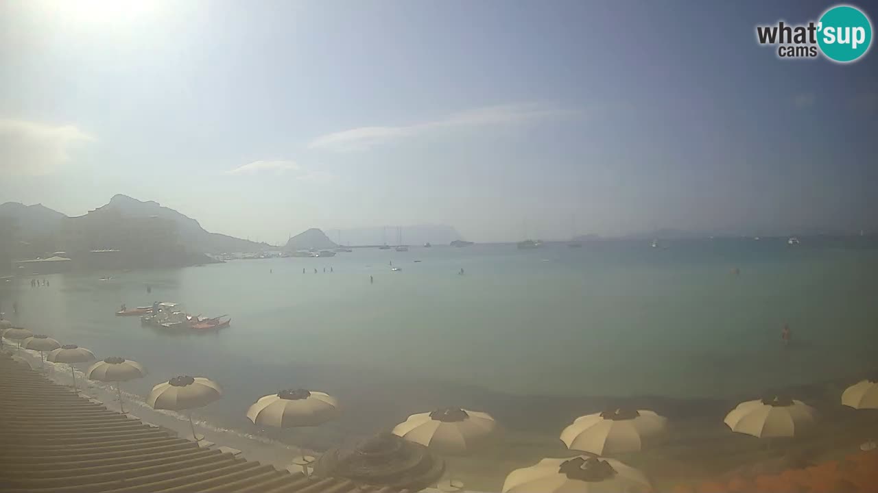 Spletna kamera Terza Spiaggia Golfo Aranci – Pogled na plažo v živo