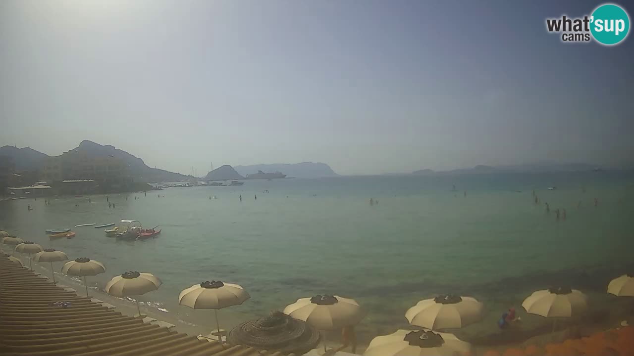 Spletna kamera Terza Spiaggia Golfo Aranci – Pogled na plažo v živo