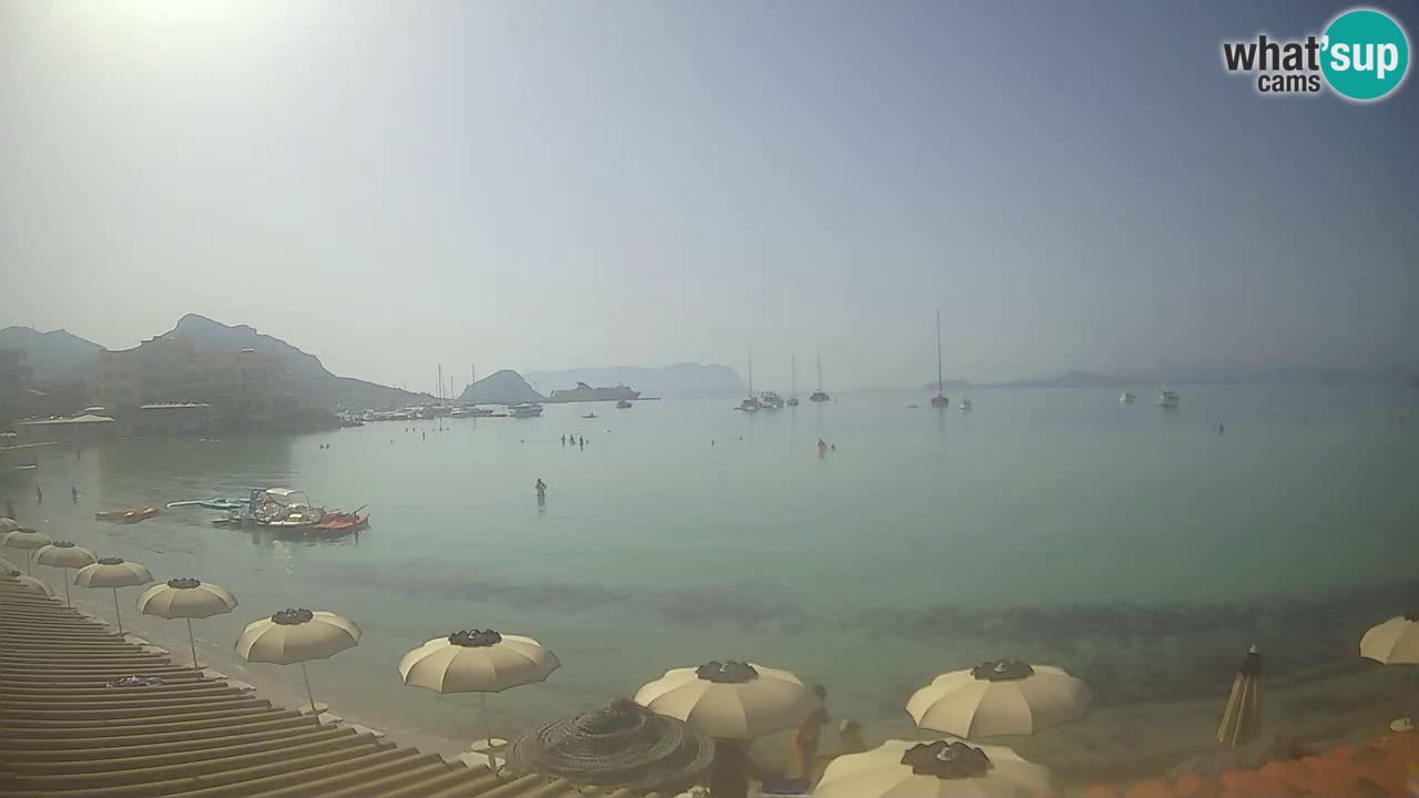 Spletna kamera Terza Spiaggia Golfo Aranci – Pogled na plažo v živo