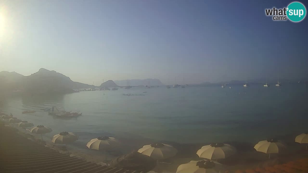 Spletna kamera Terza Spiaggia Golfo Aranci – Pogled na plažo v živo