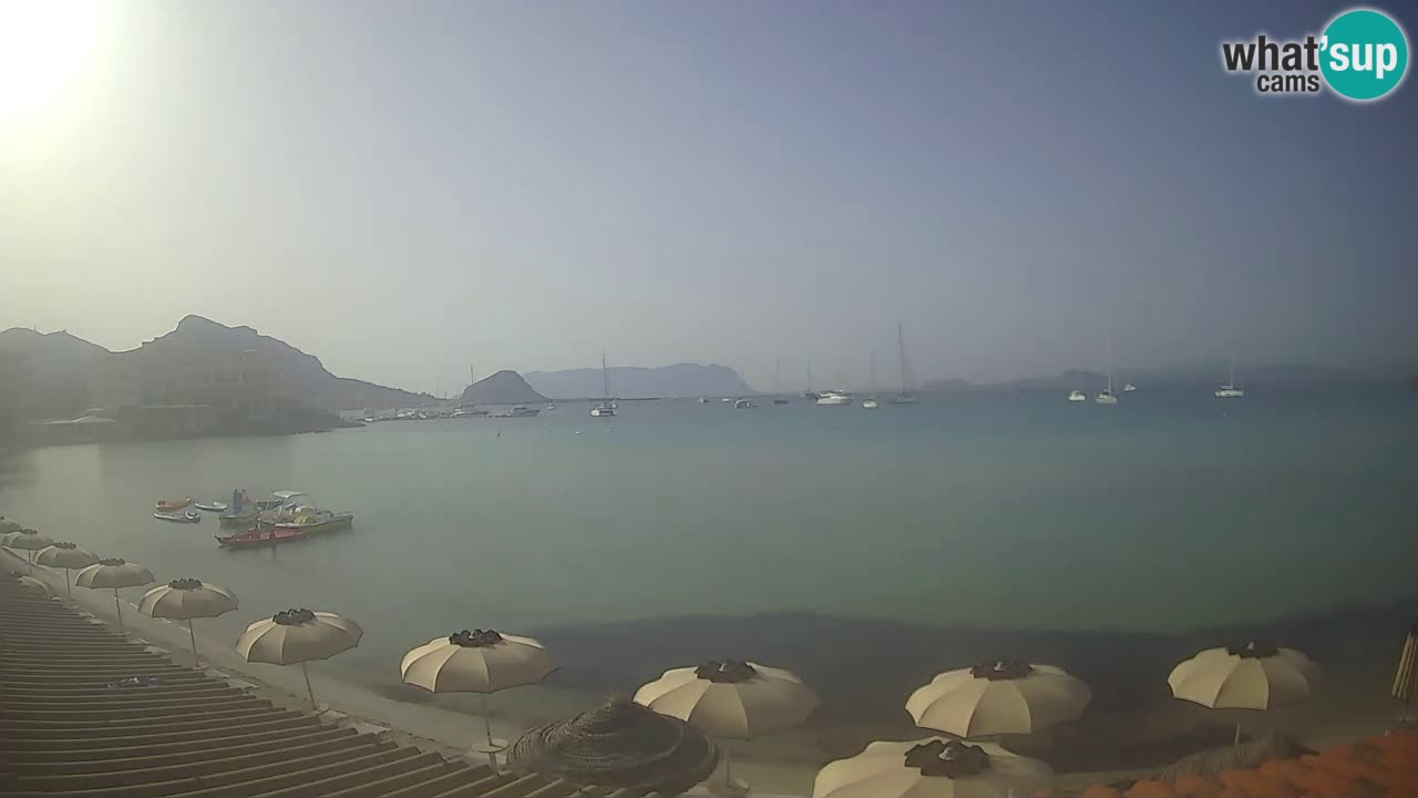 Spletna kamera Terza Spiaggia Golfo Aranci – Pogled na plažo v živo