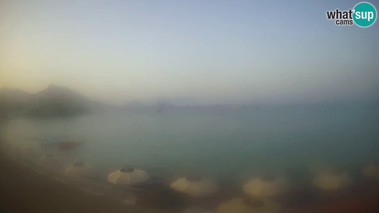 Web kamera Terza Spiaggia Golfo Aranci – Pogled uživo na plažu