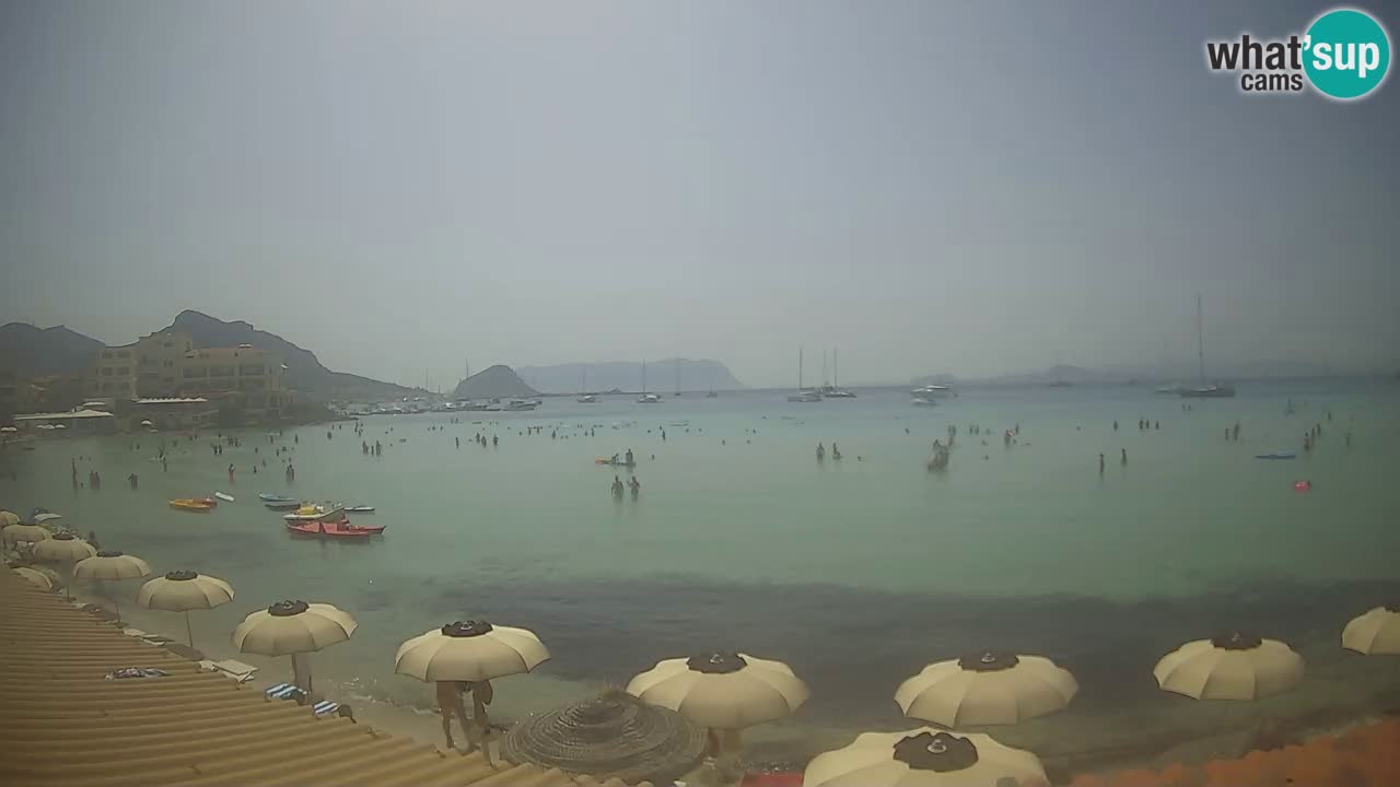 Spletna kamera Terza Spiaggia Golfo Aranci – Pogled na plažo v živo