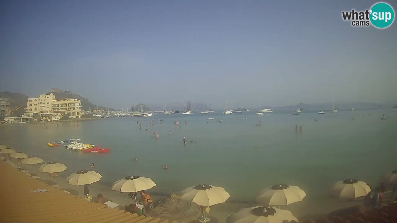 Spletna kamera Terza Spiaggia Golfo Aranci – Pogled na plažo v živo