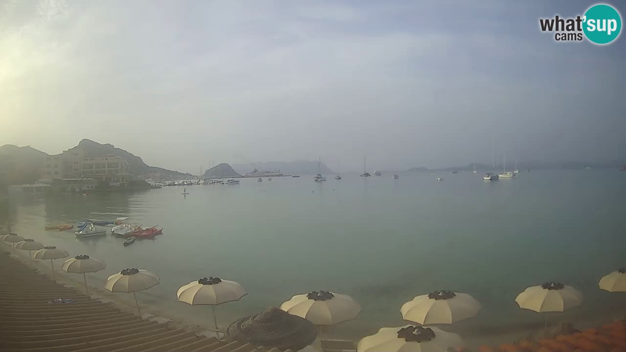 Spletna kamera Terza Spiaggia Golfo Aranci – Pogled na plažo v živo
