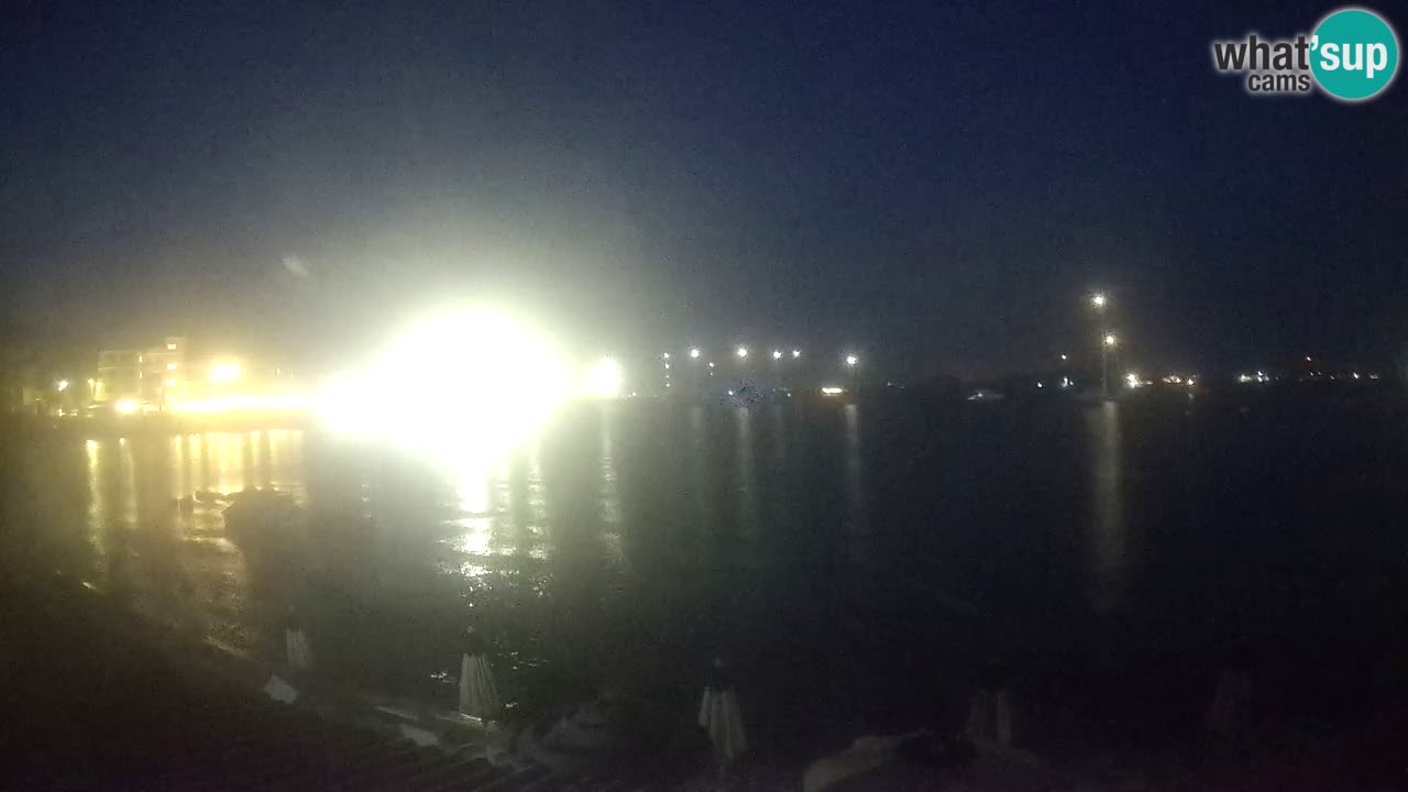 Spletna kamera Terza Spiaggia Golfo Aranci – Pogled na plažo v živo
