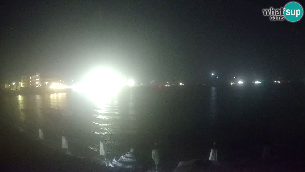 Spletna kamera Terza Spiaggia Golfo Aranci – Pogled na plažo v živo