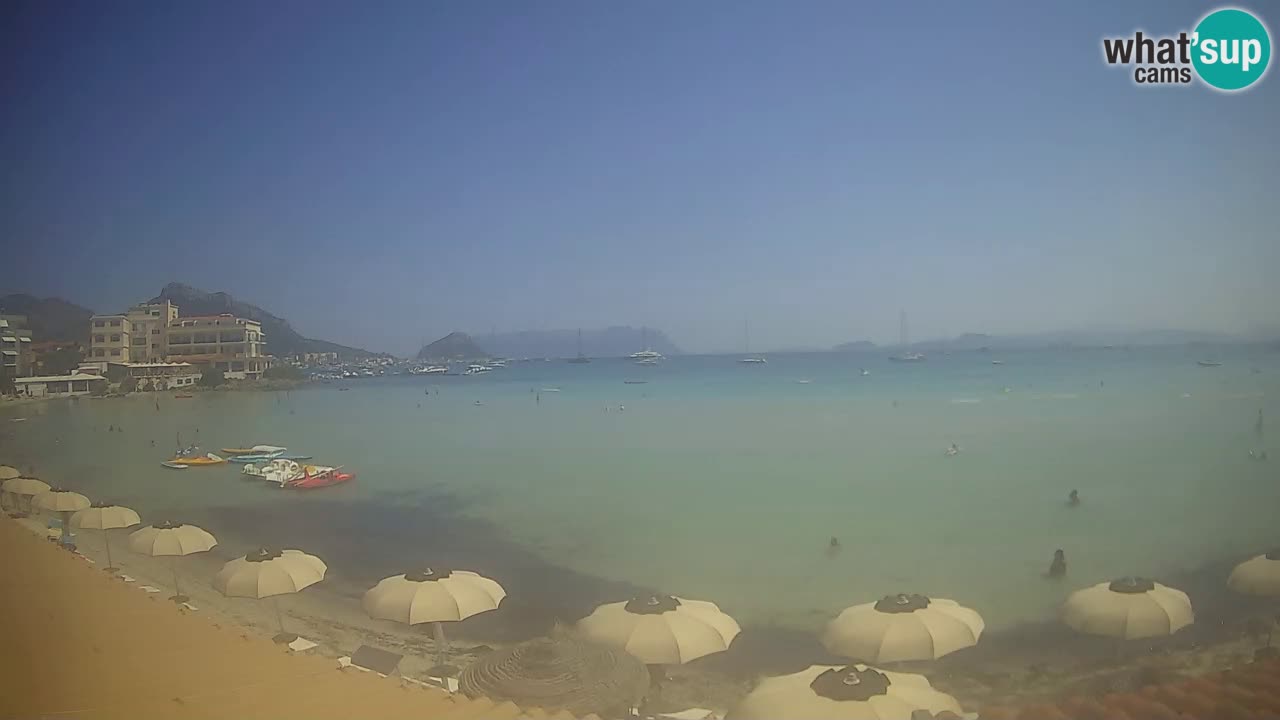 Spletna kamera Terza Spiaggia Golfo Aranci – Pogled na plažo v živo