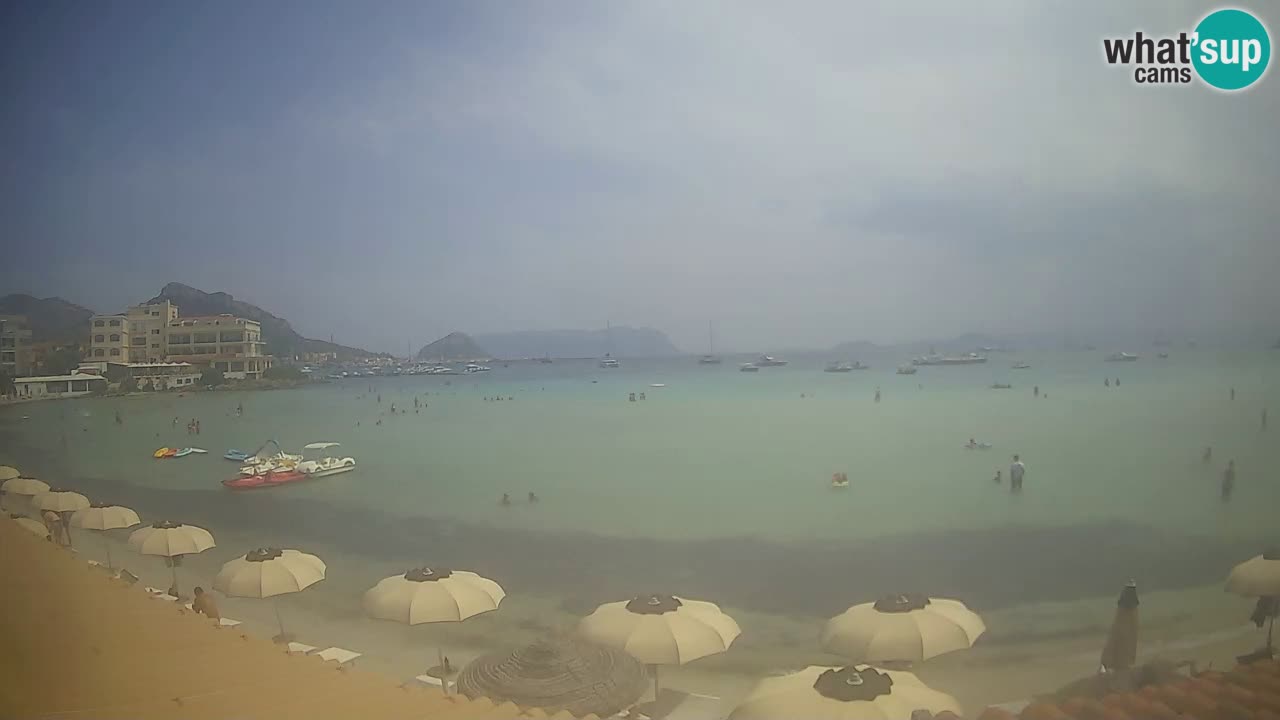 Spletna kamera Terza Spiaggia Golfo Aranci – Pogled na plažo v živo