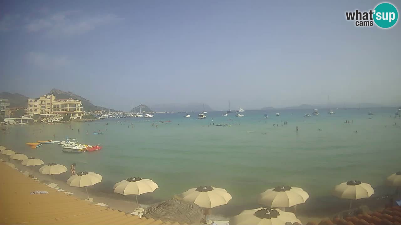 Spletna kamera Terza Spiaggia Golfo Aranci – Pogled na plažo v živo