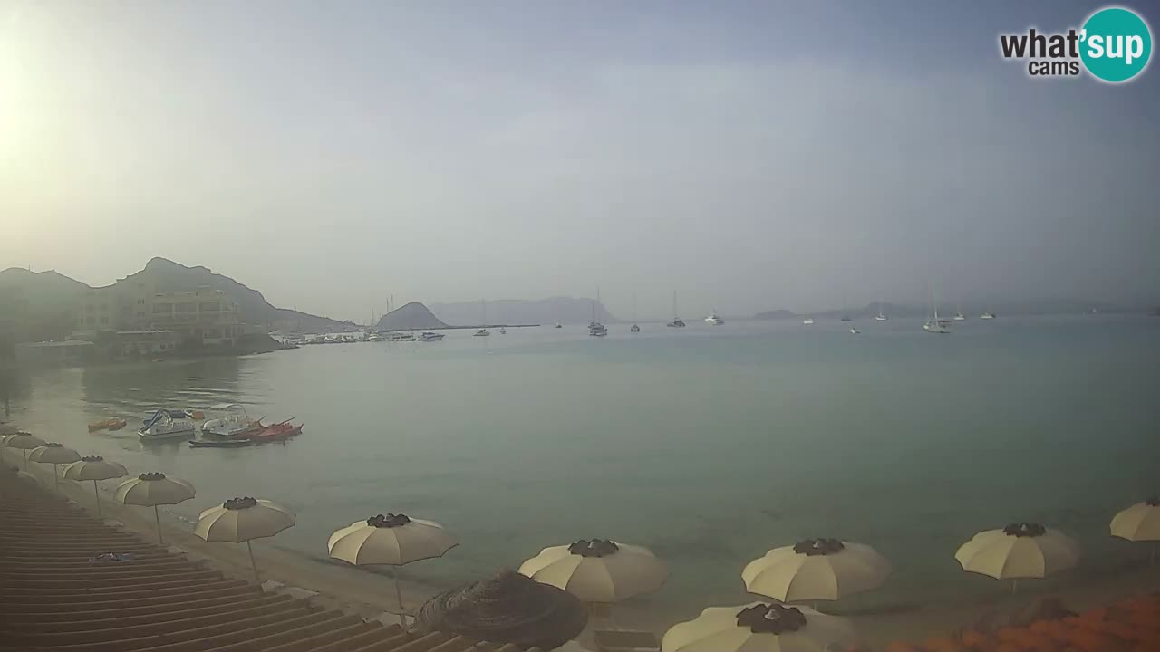 Spletna kamera Terza Spiaggia Golfo Aranci – Pogled na plažo v živo