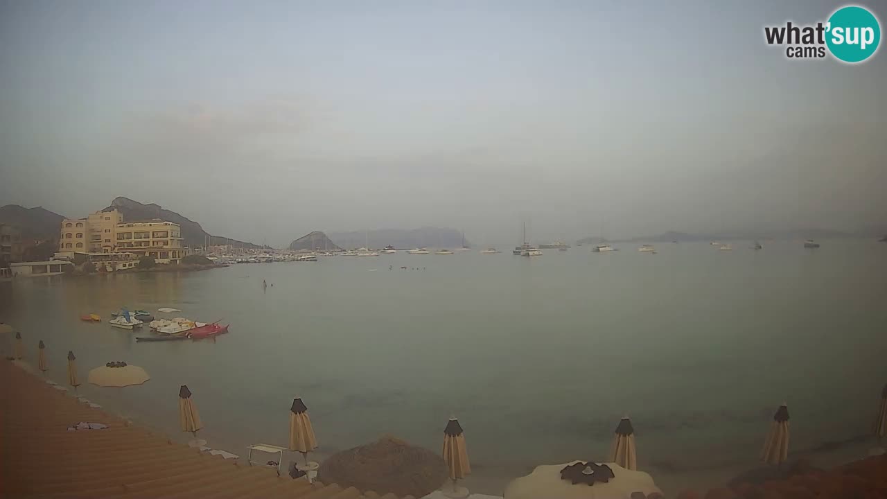 Spletna kamera Terza Spiaggia Golfo Aranci – Pogled na plažo v živo