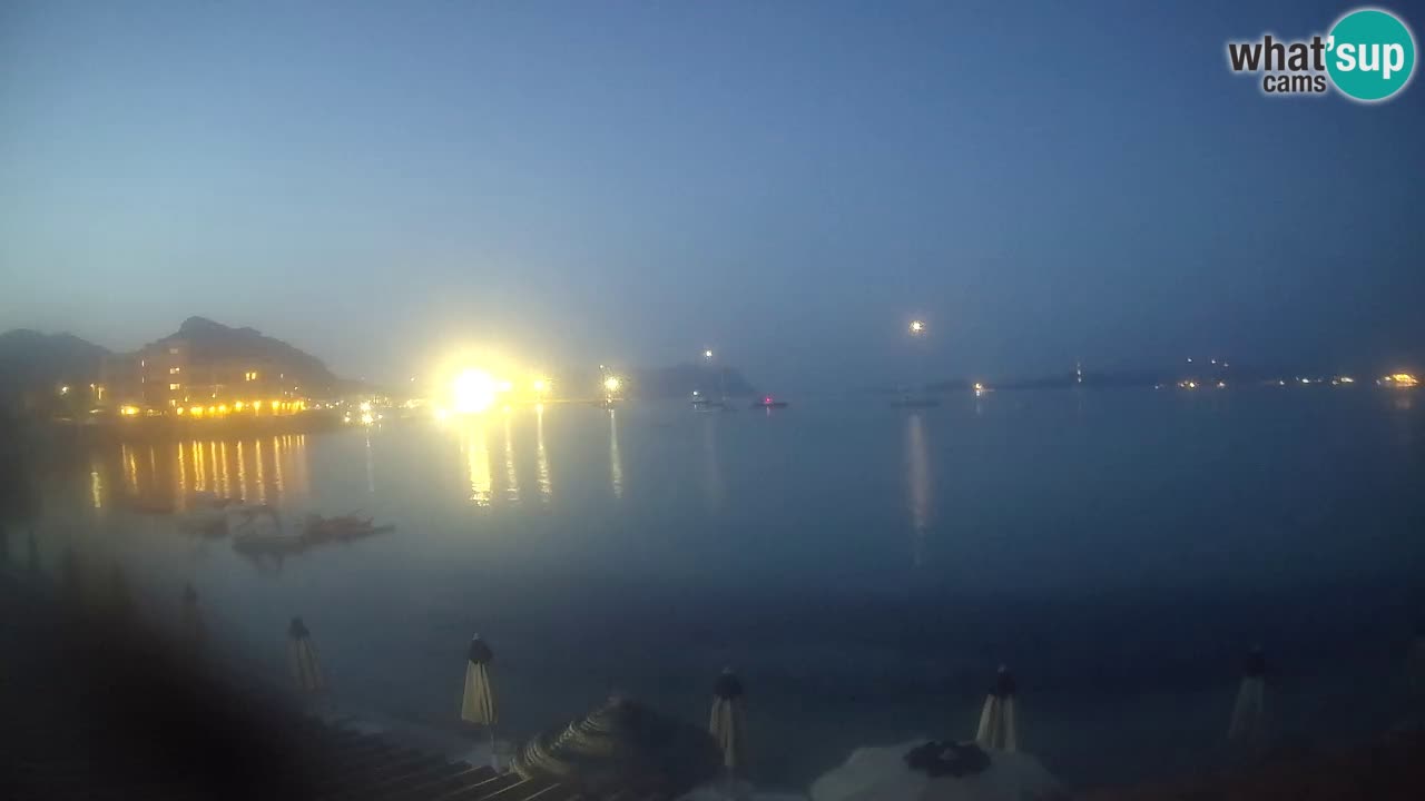 Spletna kamera Terza Spiaggia Golfo Aranci – Pogled na plažo v živo