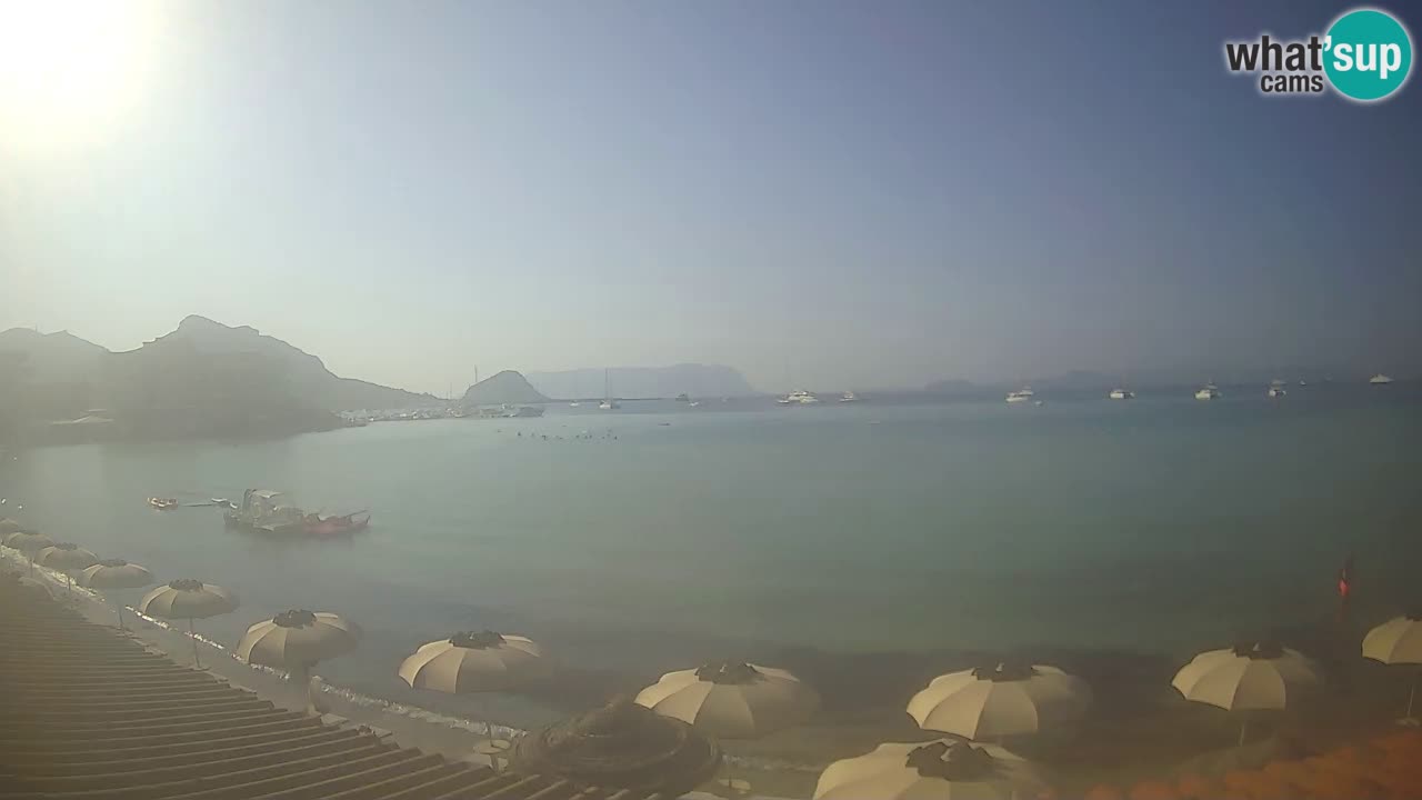 Spletna kamera Terza Spiaggia Golfo Aranci – Pogled na plažo v živo
